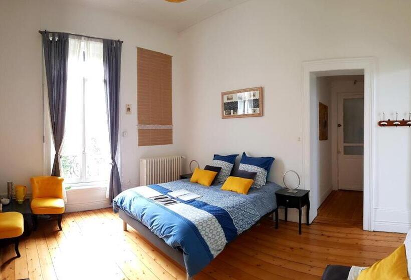 家庭间, La Maison Des Dentelliers