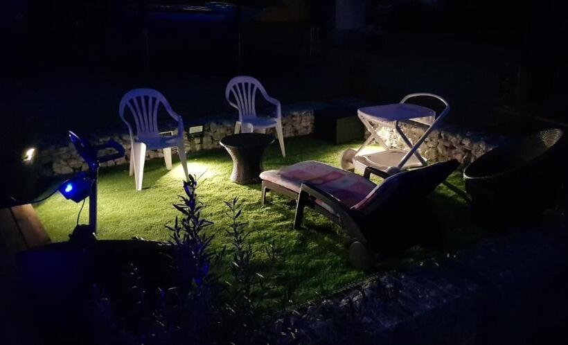 家庭间, La Maison Des Dentelliers