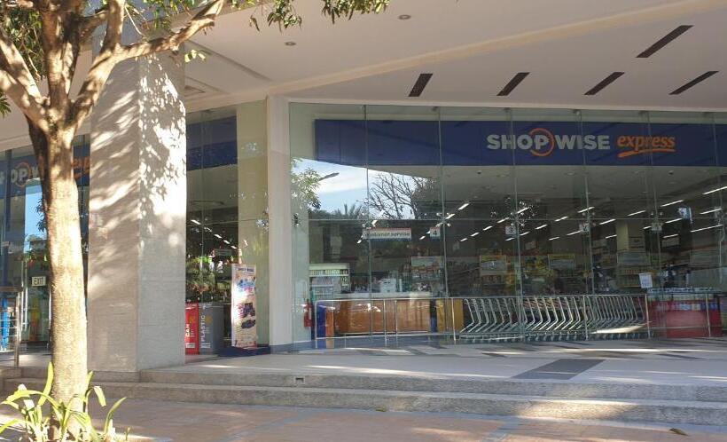 آپارتمان 1 خوابه با تراس, Mactan Newtown With Sun Set And Garden View