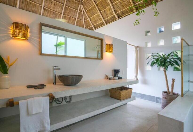 جناح, Marii Hotel Boutique