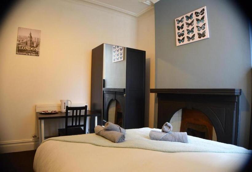 四人标准间, Old Swan Guest House