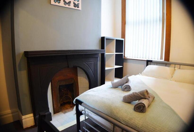 四人标准间, Old Swan Guest House