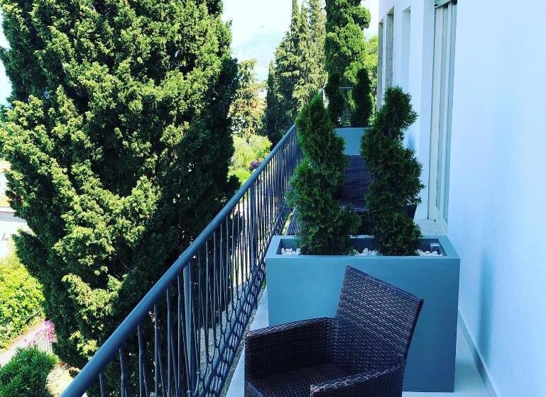 Трехместный Номер Deluxe Вид на Море, Villa Nappi Bed & Breakfast