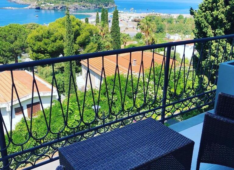 Трехместный Номер Deluxe Вид на Море, Villa Nappi Bed & Breakfast