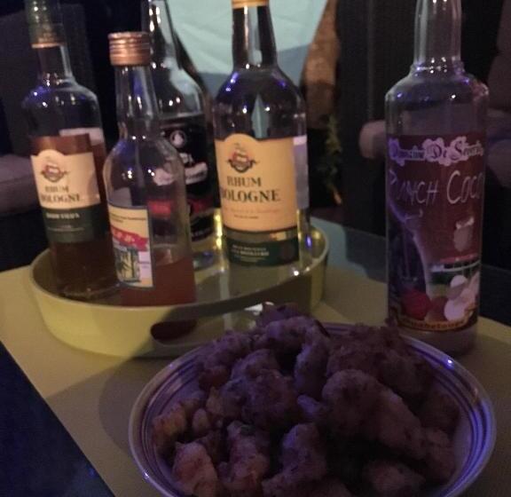 اتاق استاندارد با چشمانداز استخر, Au Bel Vue Chez Sandrine