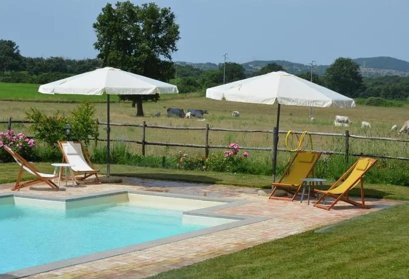プールビュースタンダードステューディオ, Agriturismo La Ghiga