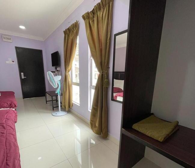 디럭스 룸, Hilltop Hotel Tanjung Malim