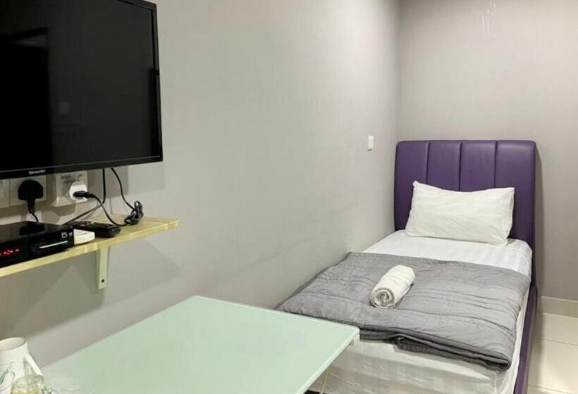 חדר פרמיום לשלושה, Hilltop Hotel Tanjung Malim