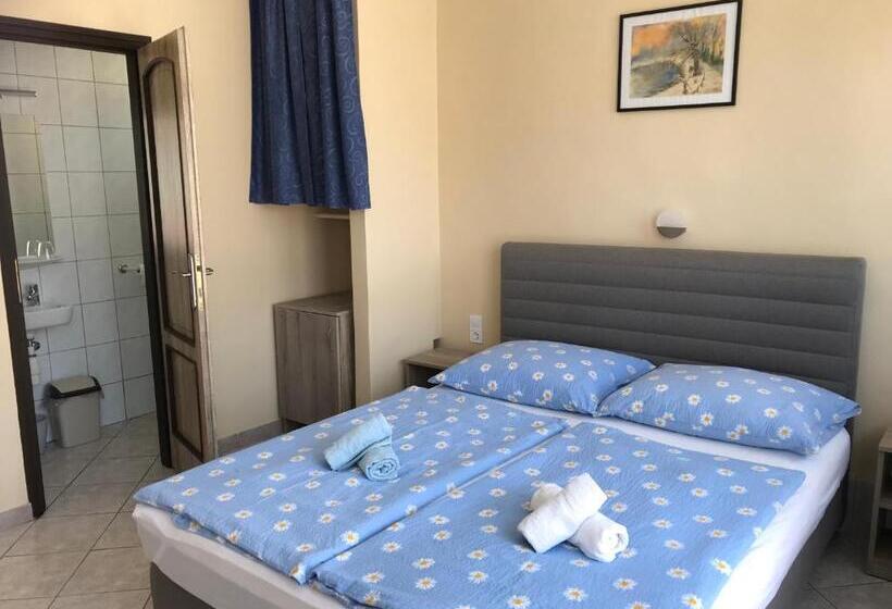 Quarto standard, Farkas Vendégház