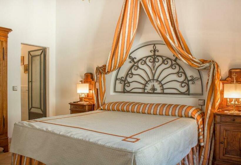 اتاق لوکس, La Posta Regia