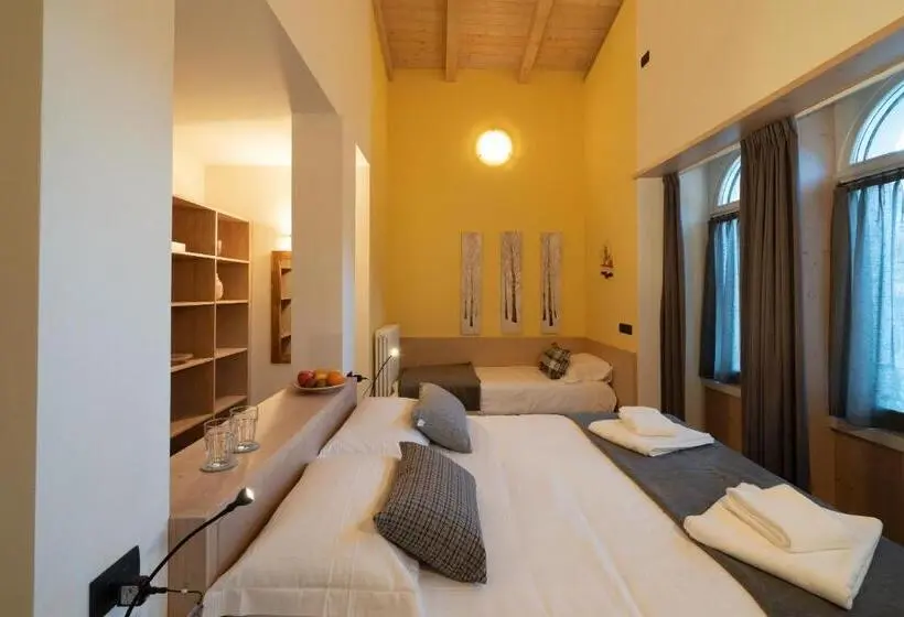 اتاق خانوادگی, Marzia Lounge