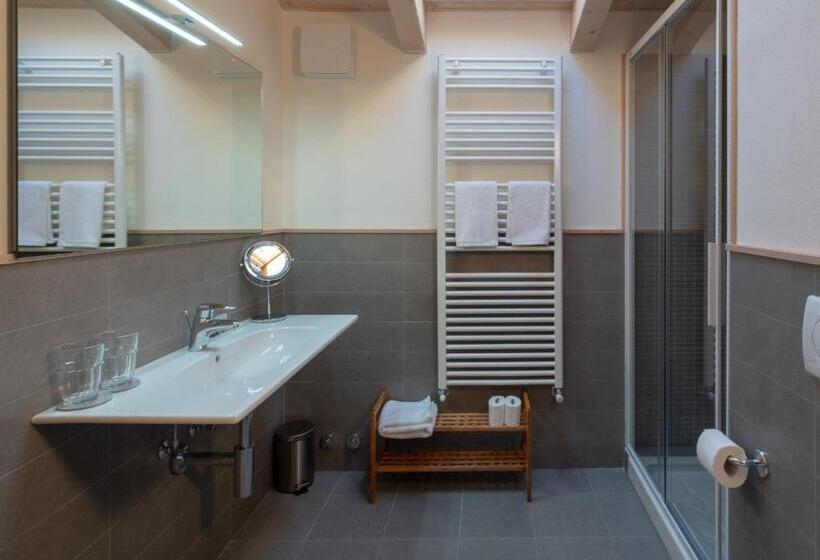 스탠다드 룸, Marzia Lounge