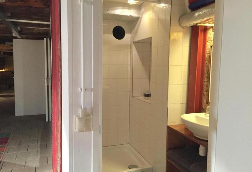 شقة غرفة واحدة, Top Notch Apartment Along Canal In Historic Centre