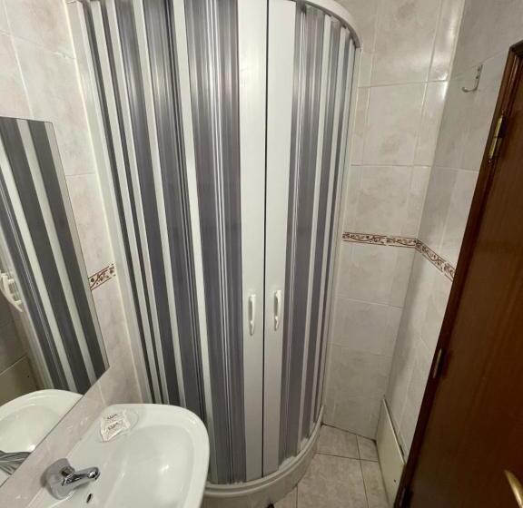 غرفة قياسية, Guest House Towercc