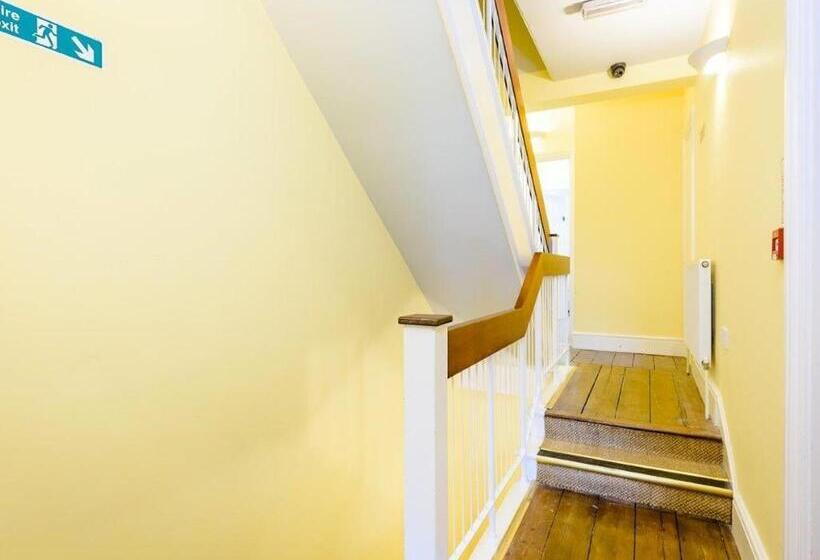 Апартаменты 1 Спальня, 1 Riverside Apartments