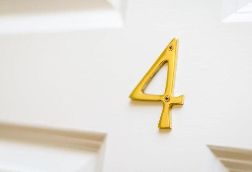 Апартаменты 1 Спальня, 1 Riverside Apartments