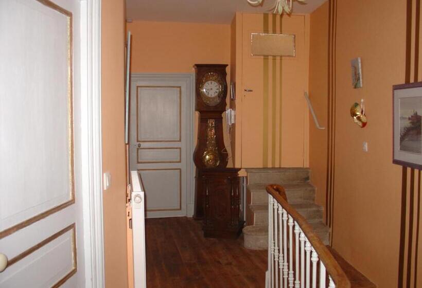 Standard Værelse, L Echarpe D Iris