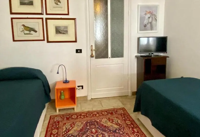 Standard room with outdoor bath, Lungomare Portoturistico