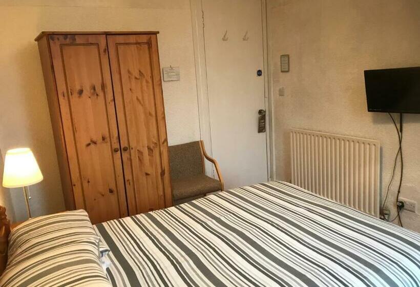 バス共有のスタンダードルーム, Glades House