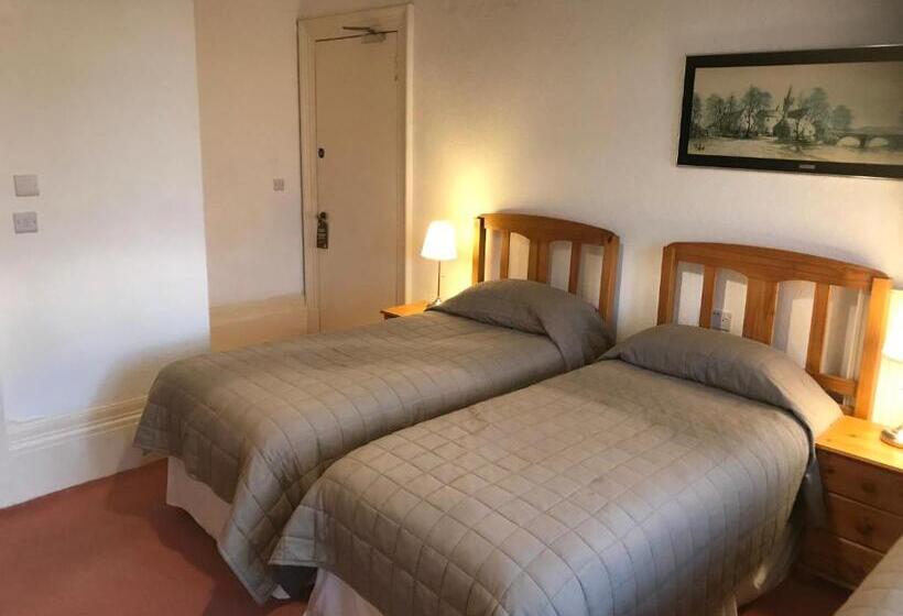 スタンダードトリプルルーム, Glades House