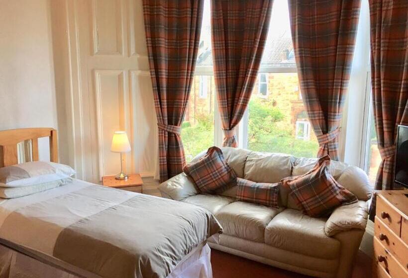 スタンダードトリプルルーム, Glades House