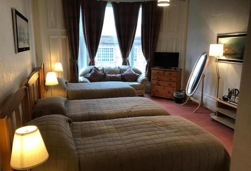 スタンダードトリプルルーム, Glades House