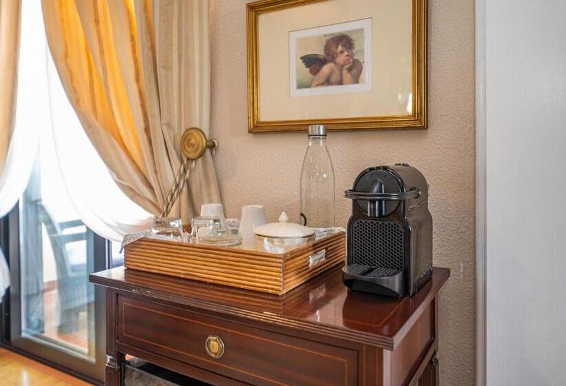 جناح ديلوكس, Lourenço S House Deluxe Cascais