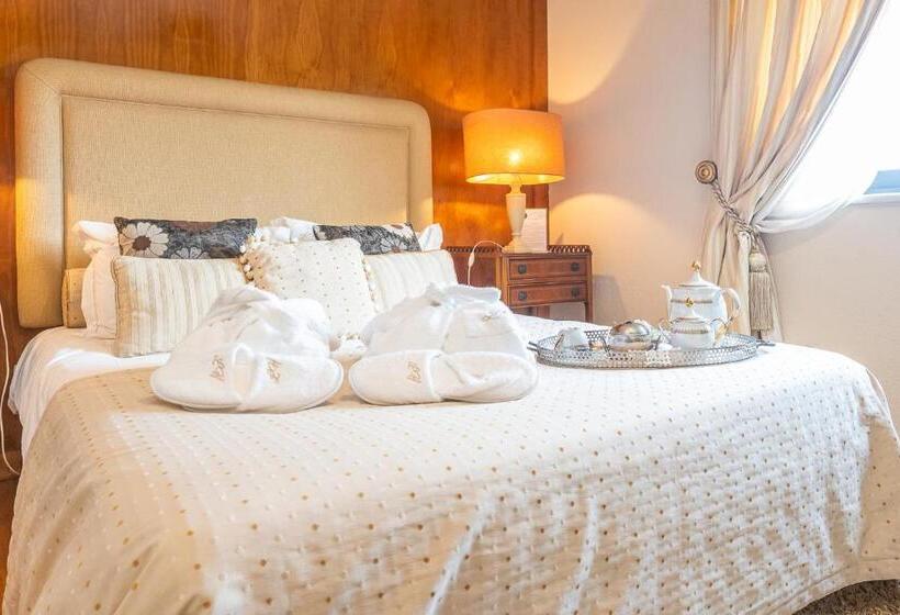 سوییت لوکس, Lourenço S House Deluxe Cascais
