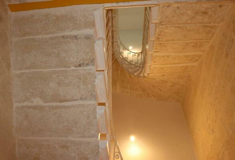 اتاق استاندارد, Corto Maltese B&b