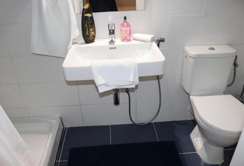 اتاق لوکس با تخت بزرگ, Corto Maltese B&b