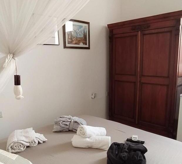 اتاق لوکس با تخت بزرگ, Corto Maltese B&b