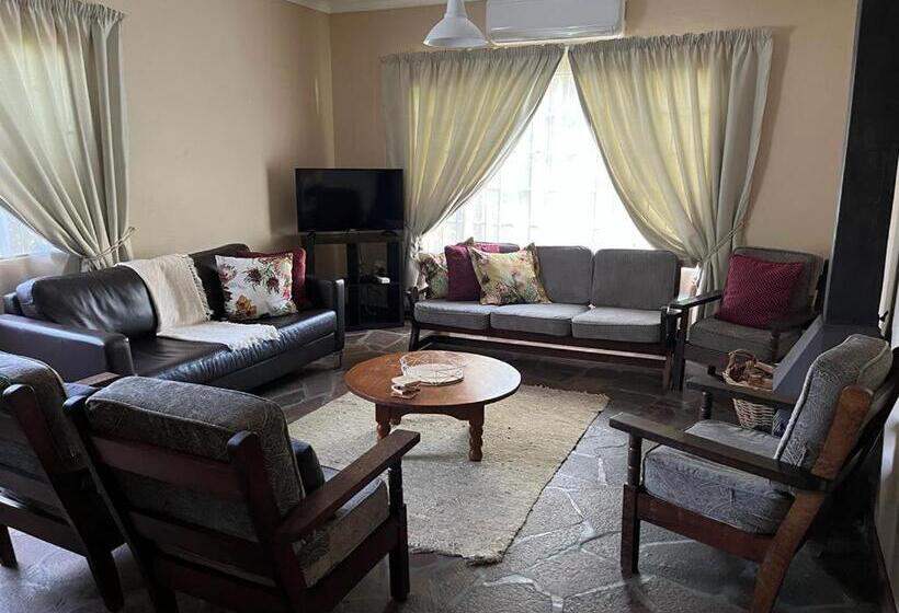 منزل غرفة نوم واحدة, Kunje Guesthouse