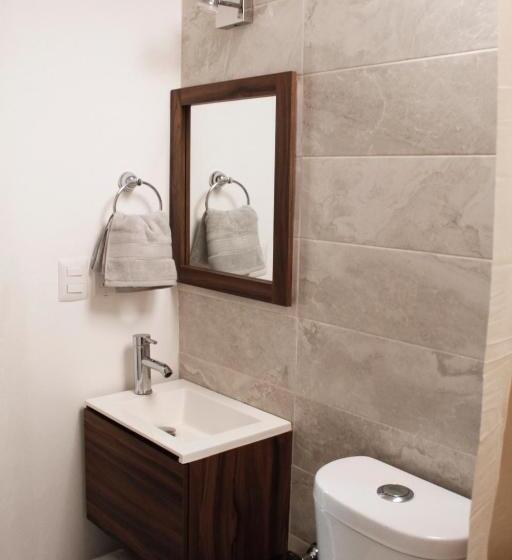 اتاق استاندارد با بالکن, Suites Ciento 37