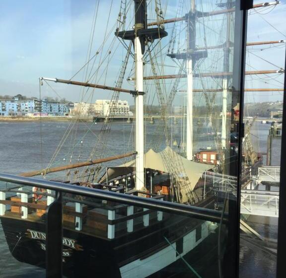 חדר דלוקס, The Crossroads B&b