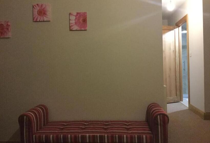 חדר דלוקס, The Crossroads B&b