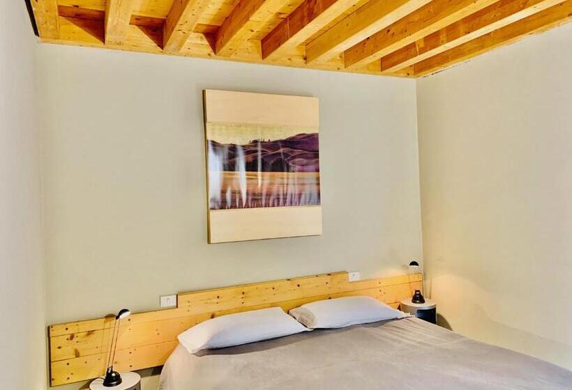 غرفة قياسية, Casale Artemisia Capalbio