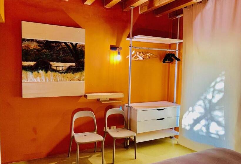 غرفة قياسية, Casale Artemisia Capalbio