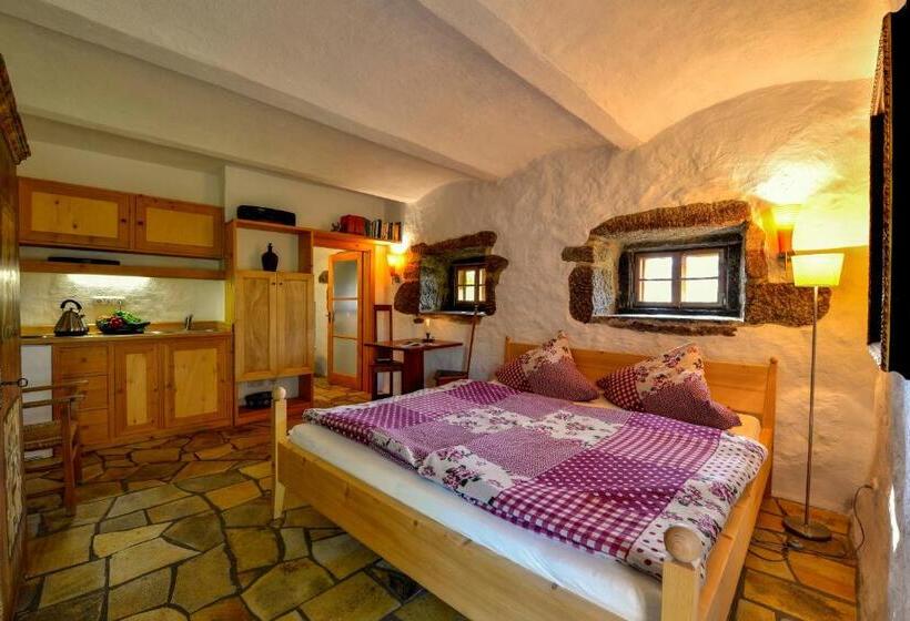 스탠다드 스튜디오 (테라스구비), Hofatelier Menacher