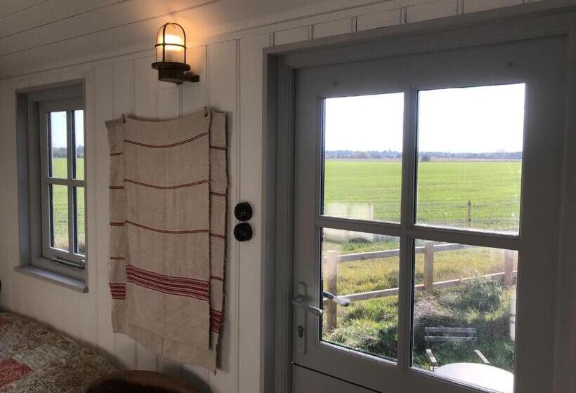 Номер Стандарт, Barnham Court Farm