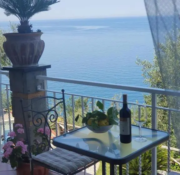 اتاق استاندارد با تخت بزرگ, La Palombara B&b