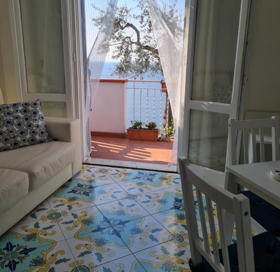 سوئیت جونیور خانوادگی, La Palombara B&b