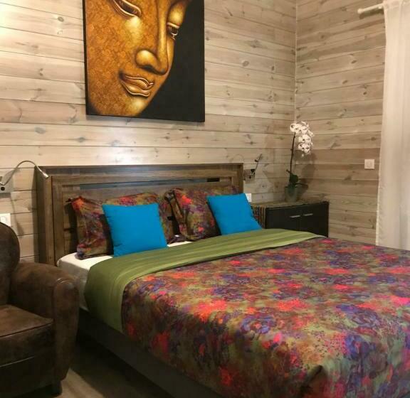 ویلای استاندارد با چشمانداز باغ, Ravine Bleue