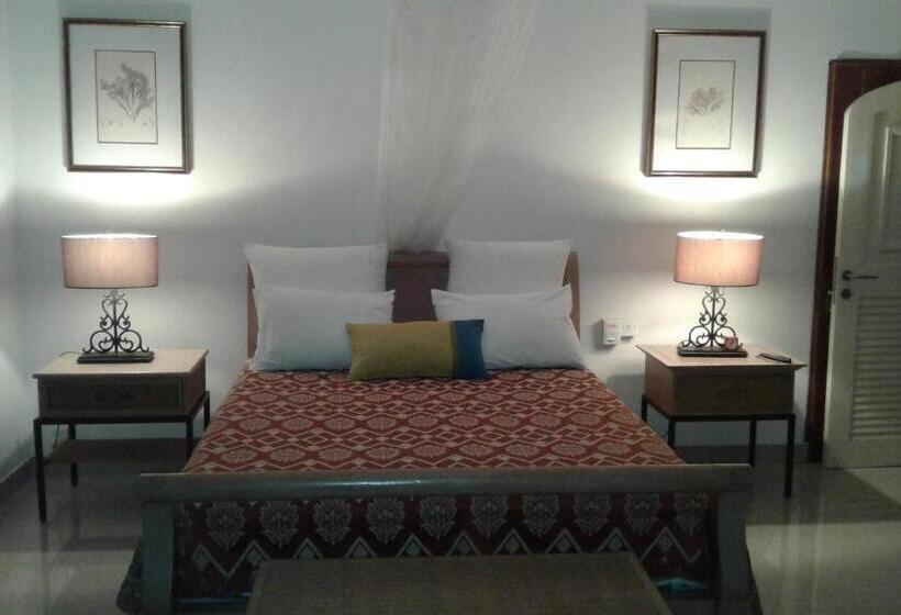 اتاق استاندارد, Shanti Nivas