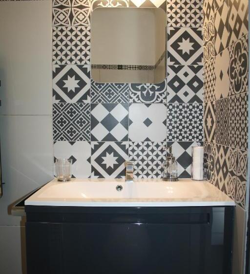 جناح مزود بجاكوزى, La Parenthese Amoureuse