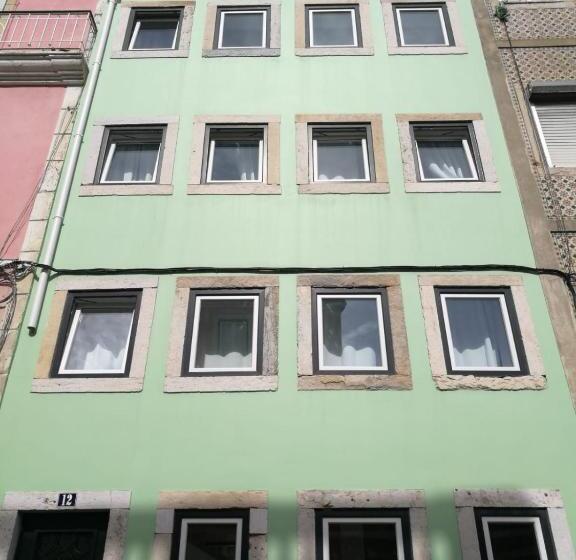 سوییت خانوادگی, Lx Design Apartment Near Congress Center