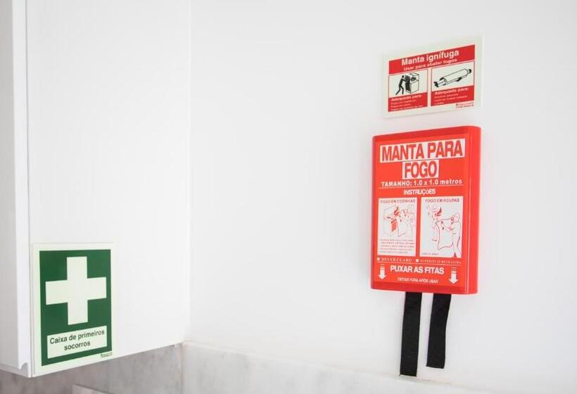 سوییت خانوادگی, Lx Design Apartment Near Congress Center