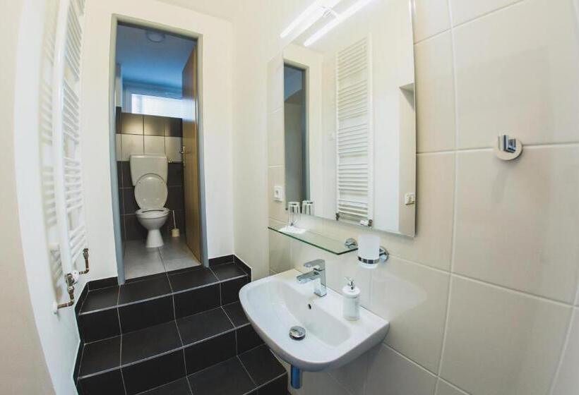 スタンダードシングルルーム, Forea