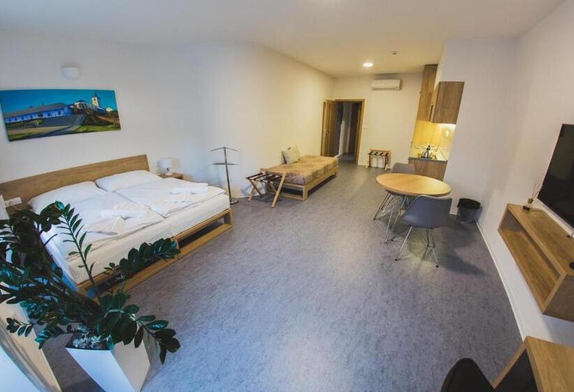 1ベッドルームのスーペリアアパートメント, Forea