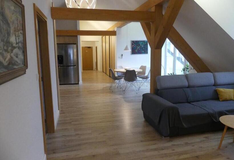 3ベッドルームアパートメント, Forea