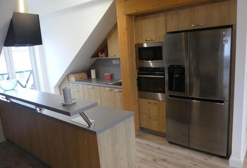 3ベッドルームアパートメント, Forea